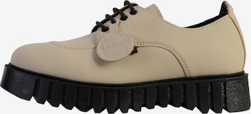 Chaussure à lacets Kickers en beige : devant