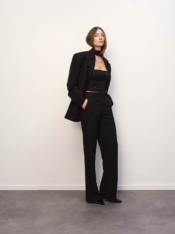 RÆRE by Lorena Rae Top 'Karima' in Schwarz