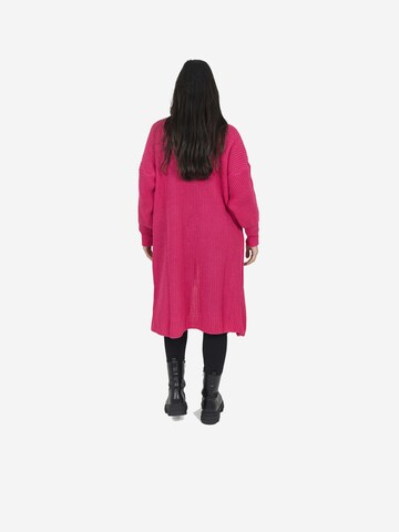 Manteau en tricot Elara en rose