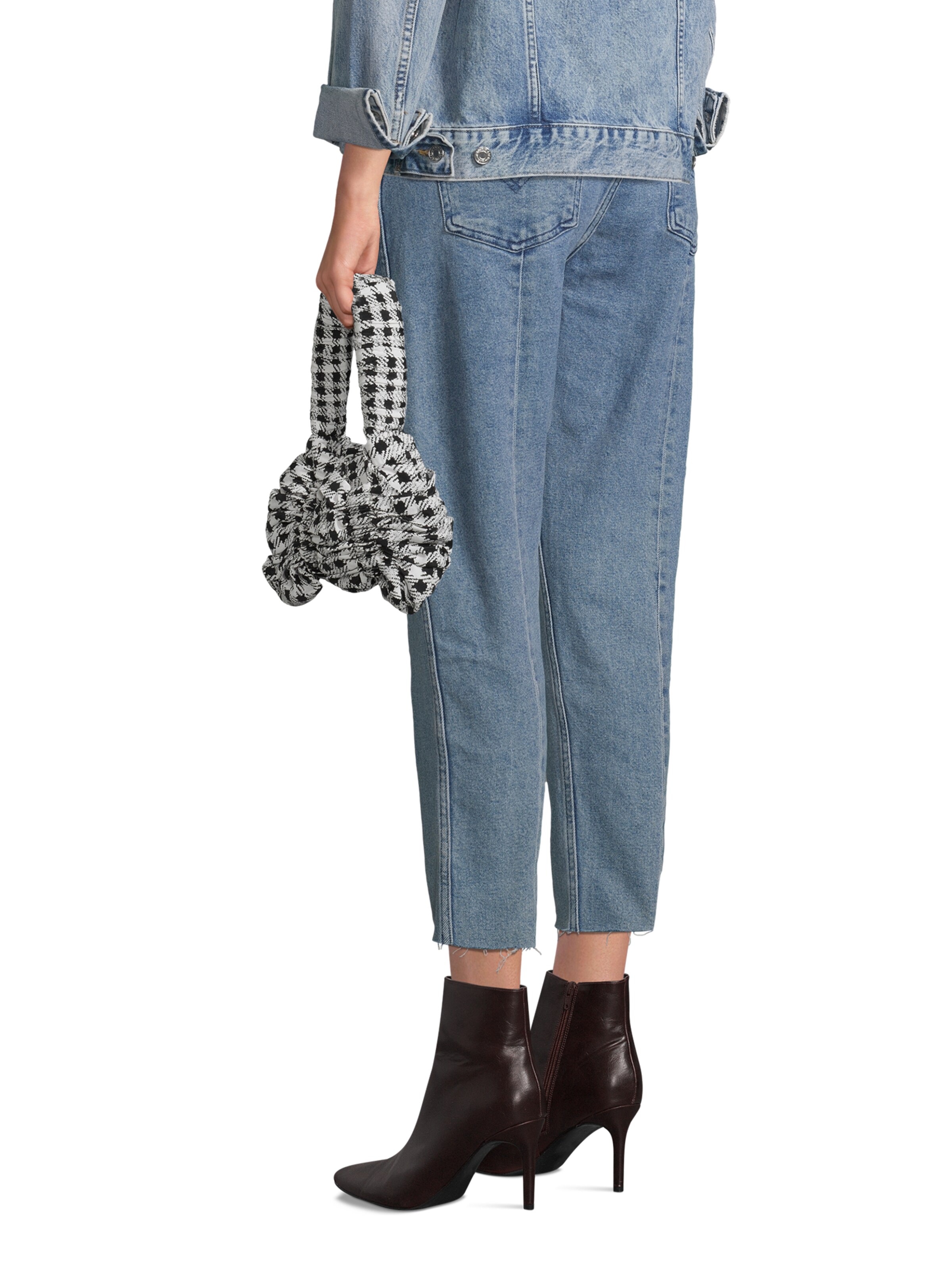 JOANA CHRISTINA Handbag in White: front