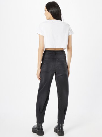 Tapered Jeans con pieghe 'Silvia' di Gang in nero