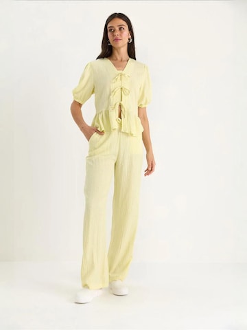 Bianco Lucci Pantsuit in Yellow