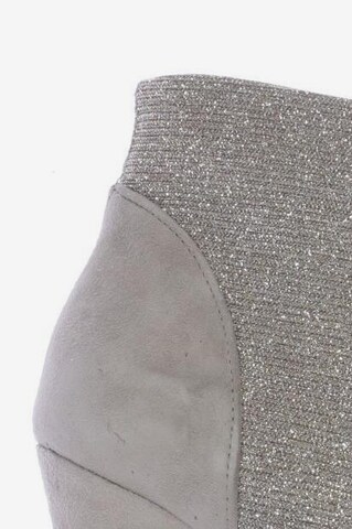 Guido Maria Kretschmer Jewellery Dress Boots in 35 in Silver
