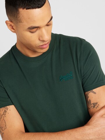 T-Shirt 'Essential' Superdry en vert