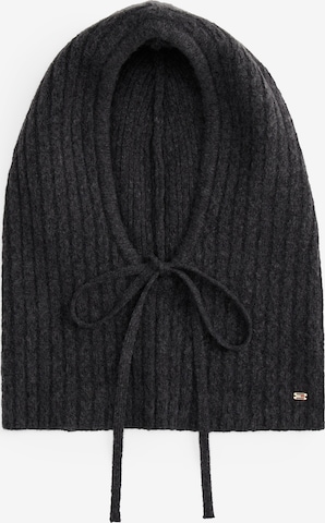 TOMMY HILFIGER Pipo värissä musta: etupuoli