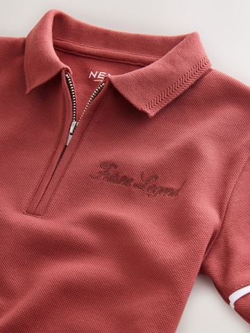 Next - Camiseta en rojo