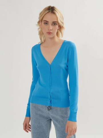 Influencer Knit Cardigan in Blue: front