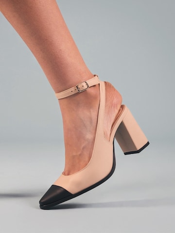 nae Vegan Shoes Sandały 'ADEL' w kolorze beżowy