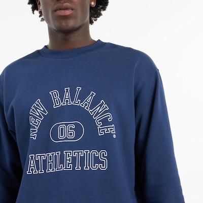 new balance Sweatshirt in Blue / White, Item view