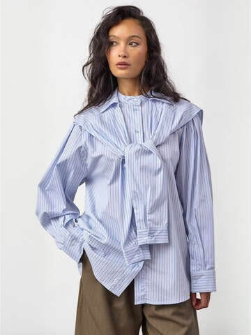 co'couture - Camiseta ' FioraCC ' en azul: frente