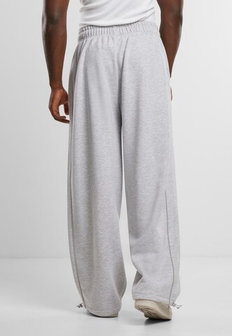 Karl Kani Loose fit Trousers in Grey