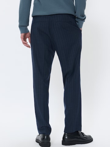 Matinique Regular Pleat-front trousers 'MAWeller' in Blue