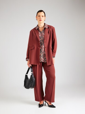 Chemisier 'VMCMABLE' Vero Moda Curve en rouge