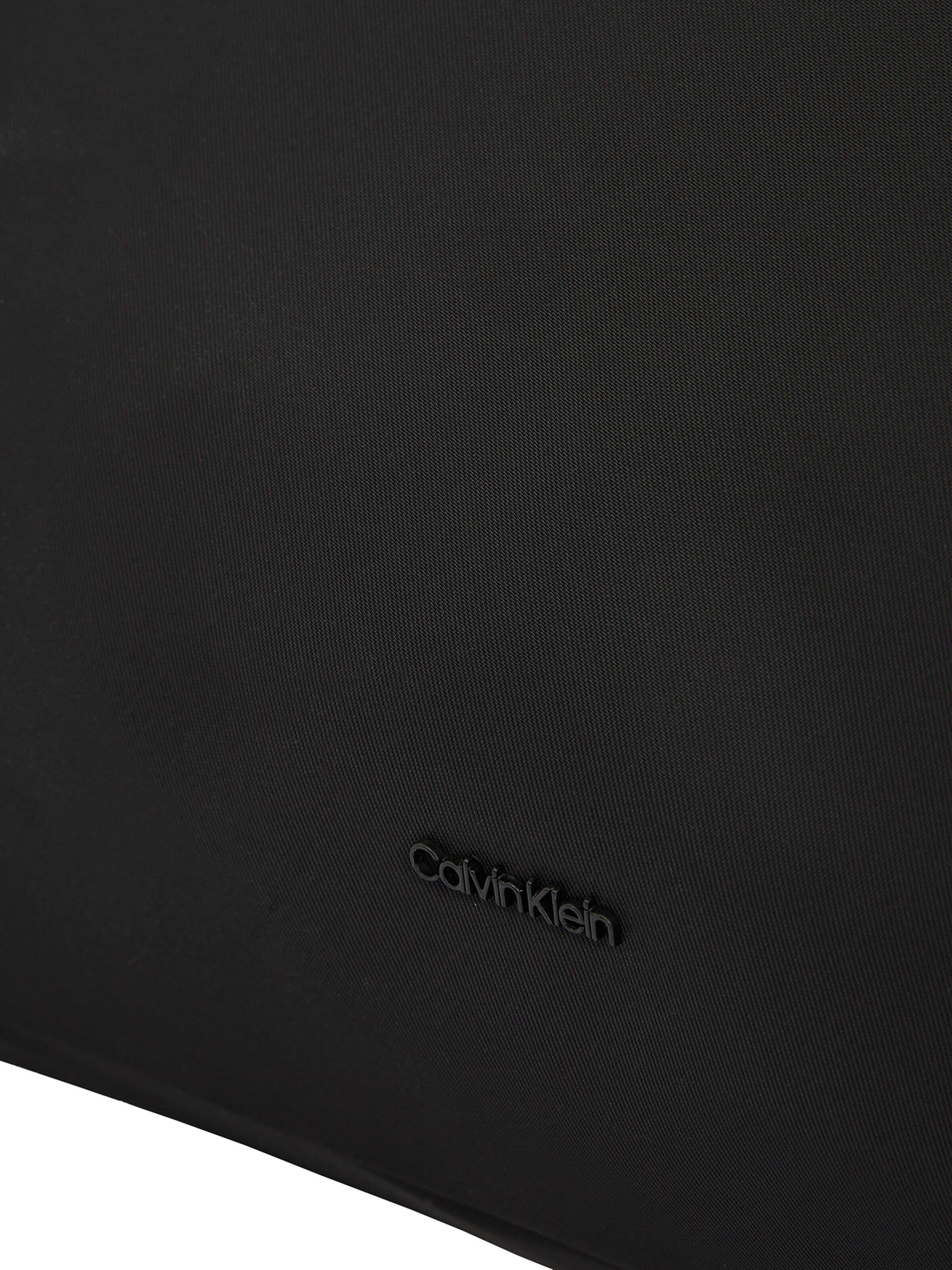 Calvin Klein Sülearvutikott, värv must