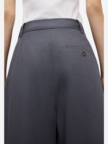 Wide Leg Pantalon à pince Adolfo Dominguez en gris