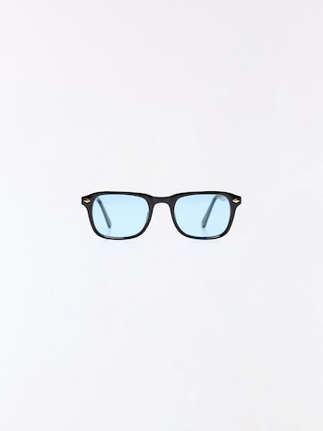 BershkaSunčane naočale - crna boja: prednji dio