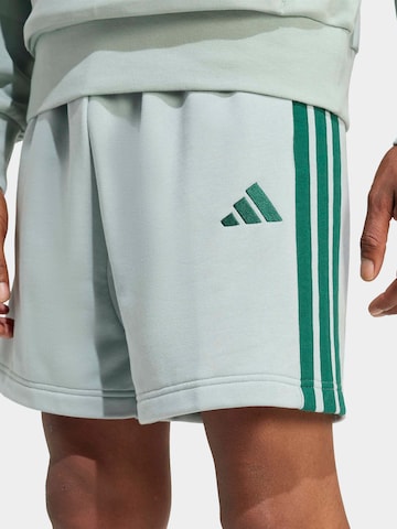 ADIDAS SPORTSWEAR regular Παντελόνι φόρμας 'Essentials' σε πράσινο