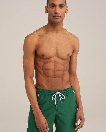 WE Fashion Ujumispüksid, värv roheline: eest vaates