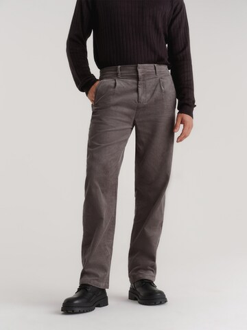 Regular Pantalon TRAPP en gris : devant