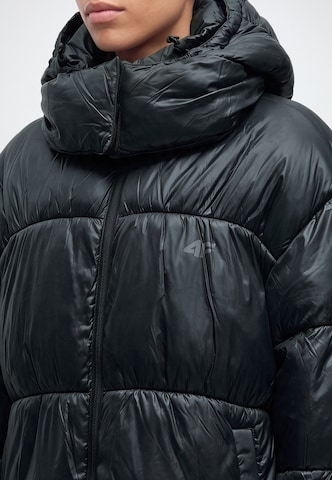 4F Outdoor jacket in Black