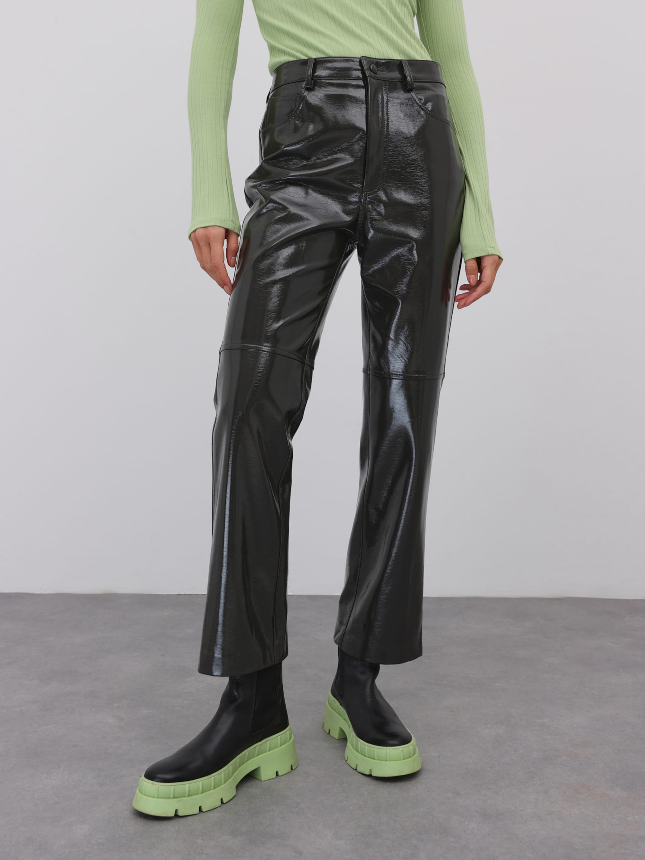 EDITED Produits Pantalon 'Sia' noir