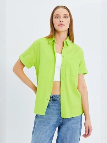 Maglietta di MixRay in verde: frontale