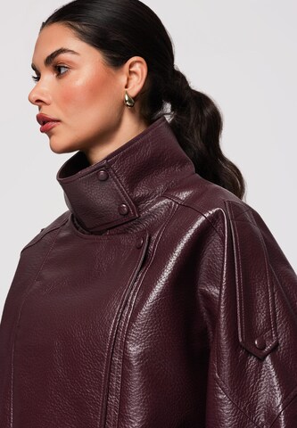 Ombre Jacke in Rot