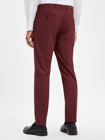 Coupe slim Pantalon Finshley & Harding London en rouge