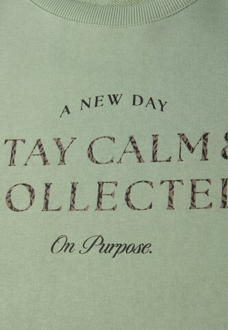 STREET ONE Sweatshirt in Green