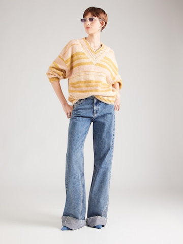 Monki Oversized sweater in Yellow