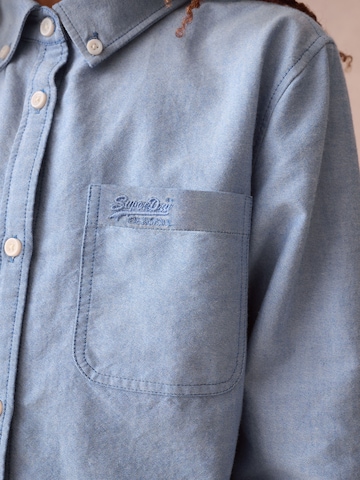 Superdry Regular fit Риза в синьо