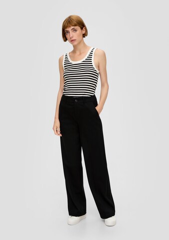 s.Oliver Wide leg Pleat-Front Pants in Black