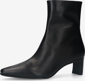 MANFIELD Stiefelette in Schwarz: Vorderseite