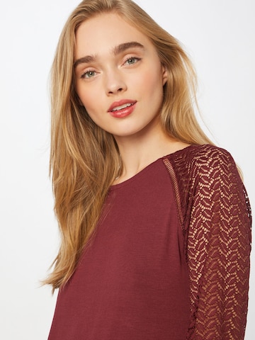 ABOUT YOU Shirt 'Antoinetta' in Rood
