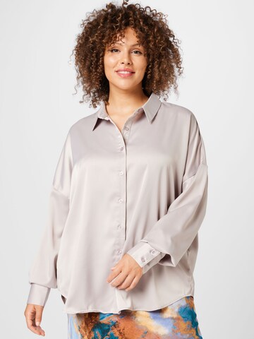Nasty Gal Plus Blouse in Grey: front