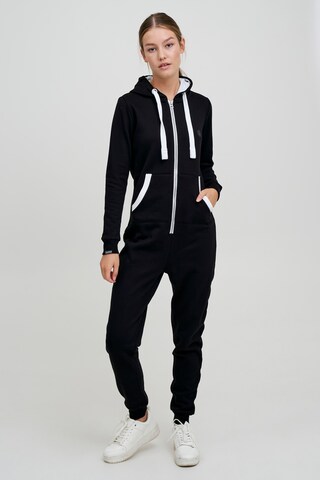 Oxmo Loungewear in Black: front