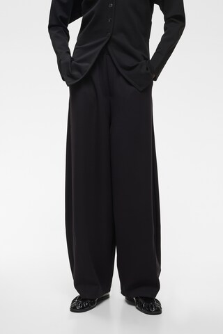 InWear - Loosefit Pantalón en negro: frente