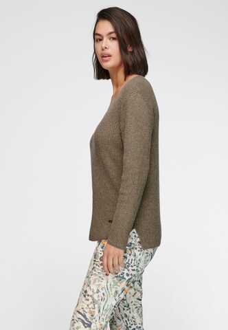 Emilia Lay Sweater in Green: front