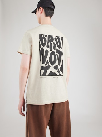 Tricou 'Johnian' de la BRUNOTTI pe gri: față