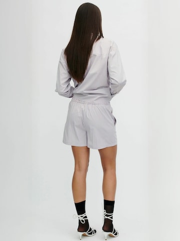 Résumé - regular Pantalón ' FloRS ' en bronce: atrás