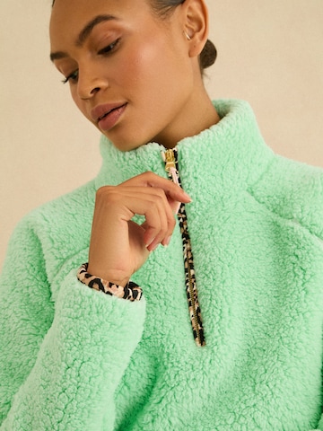 love & roses Pullover in Blau