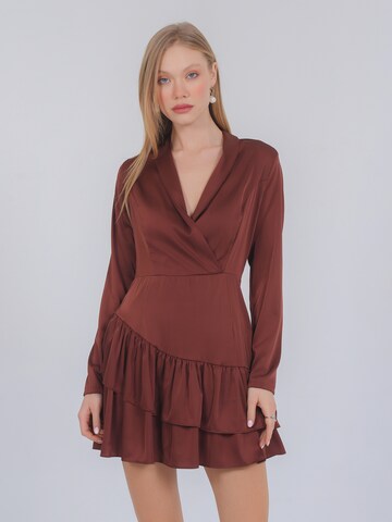 Robe 'Lyla' FRESHLIONS en marron : devant