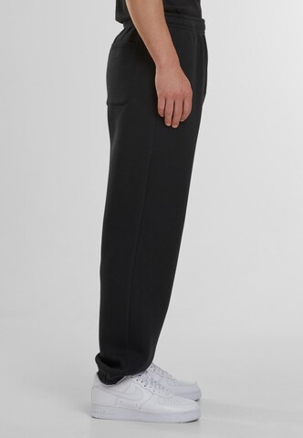 Urban Classics Tapered Byxa i svart