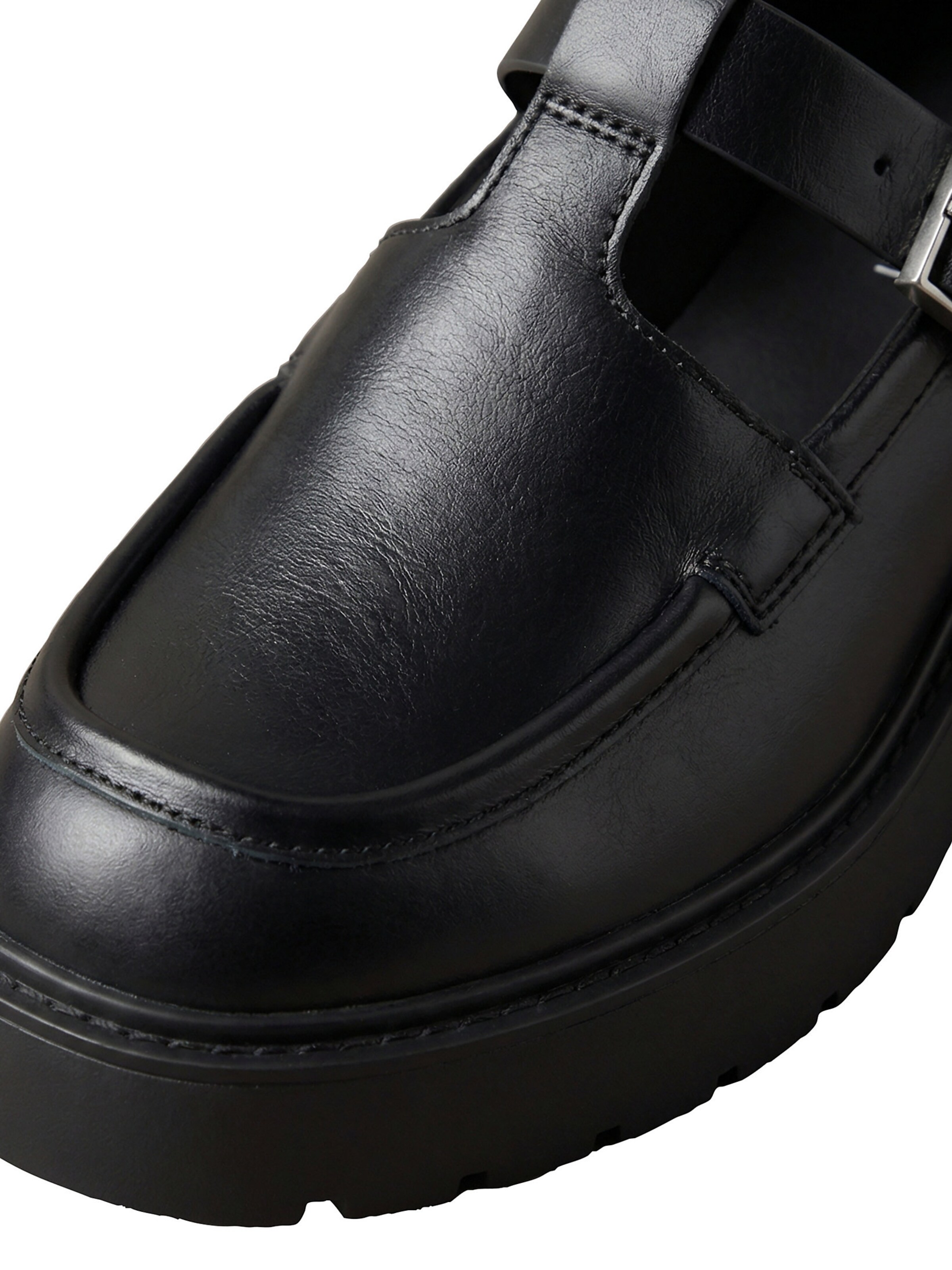 Calvin Klein Classic Flats in Black