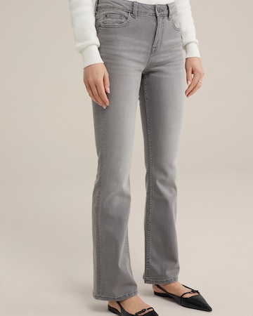 WE Fashion Flared Jeans in Grau: predná strana