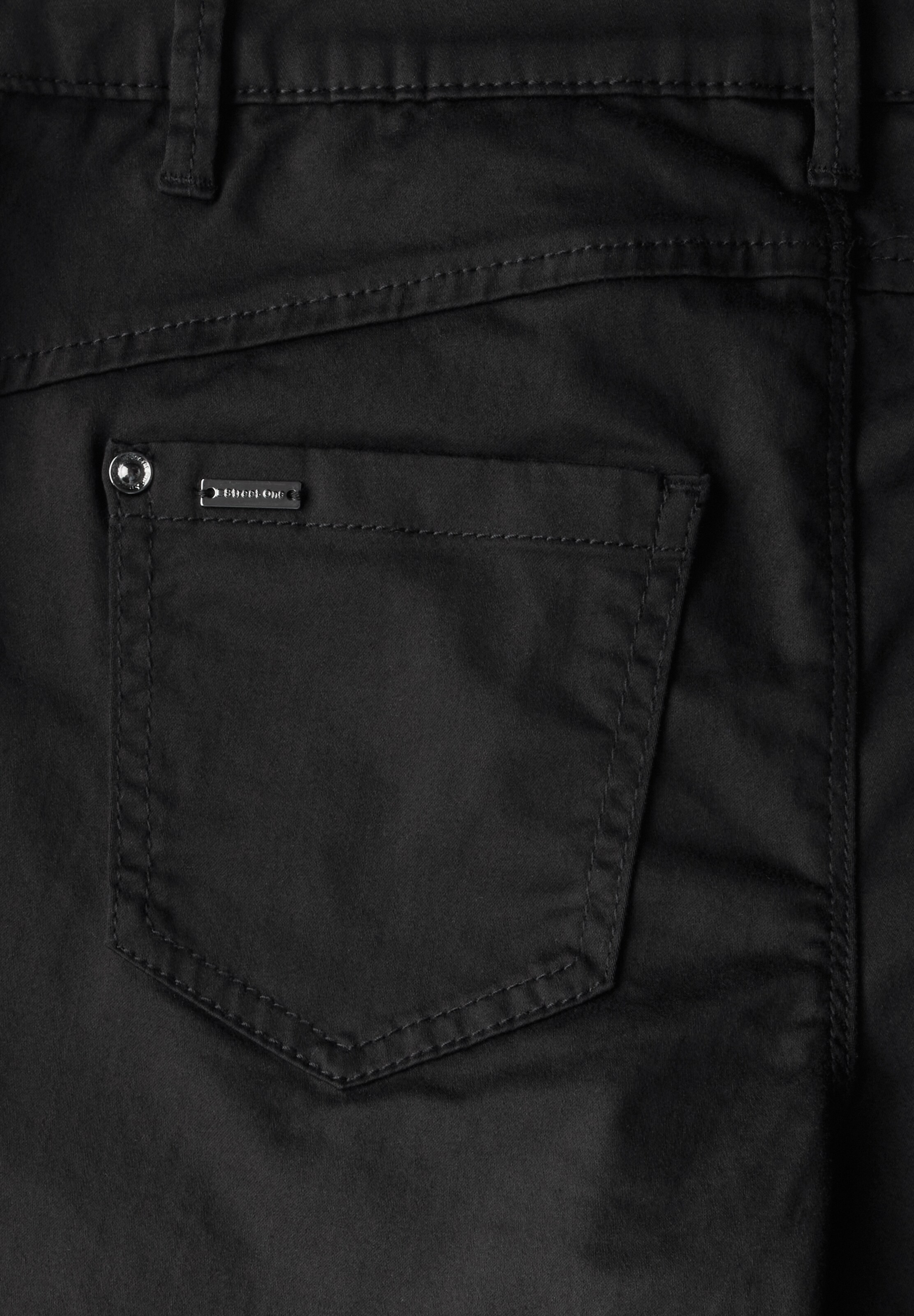 STREET ONE Slim fit Pants 'Bermuda' in Black