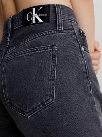 Calvin Klein Jeans Rozkloszowany krój Jeansy 'Authentic' w kolorze czarny