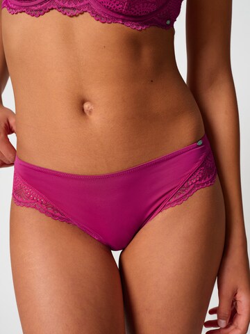 Slip Skiny en rouge : devant