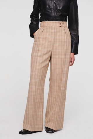 Aligne Wide leg Pleat-Front Pants 'Fedde' in Beige: front