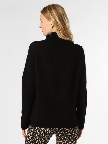 apriori Sweater in Black